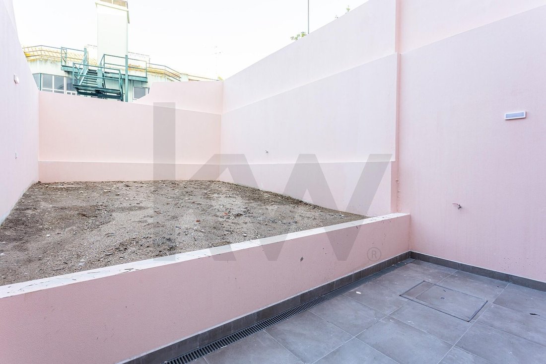 Apartment in Arroios, Lisbon, Portugal 2 - 16111056