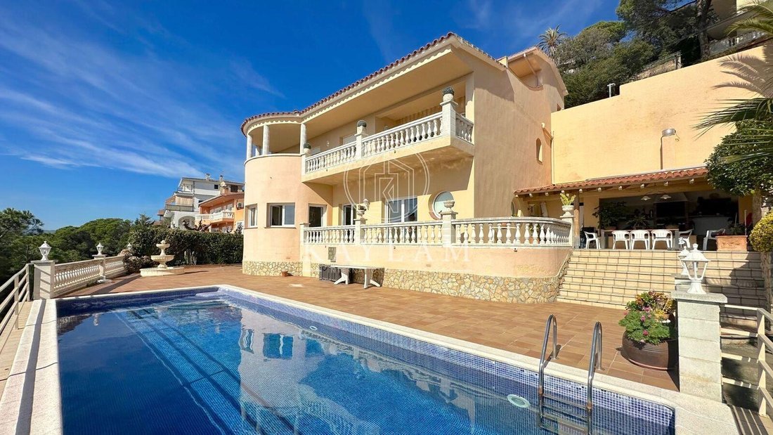House in Lloret de Mar, Catalonia, Spain 5 - 17245932