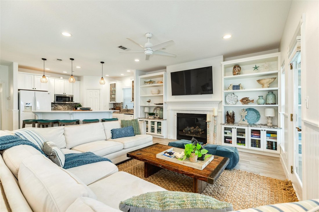 House in Galveston, Texas, United States 5 - 17245169