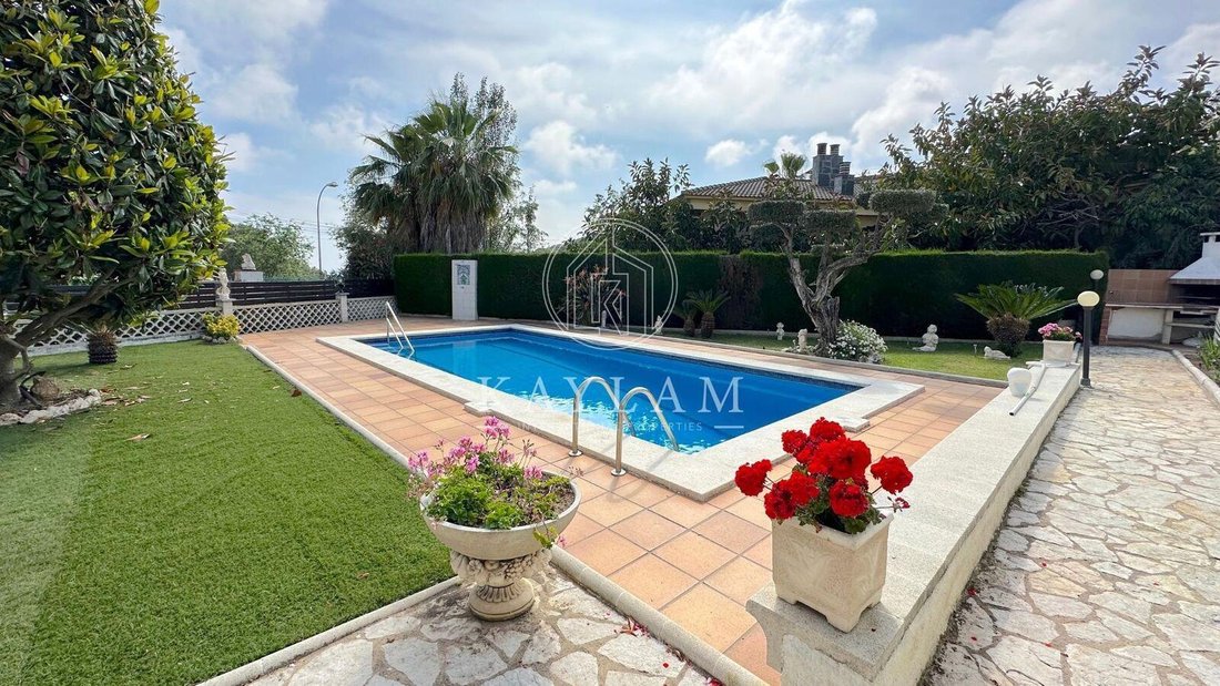 House in Lloret de Mar, Catalonia, Spain 4 - 17245943