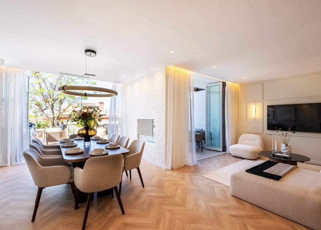Townhouse in Golden Mile, Andalusia, Spain 5 - 17245083