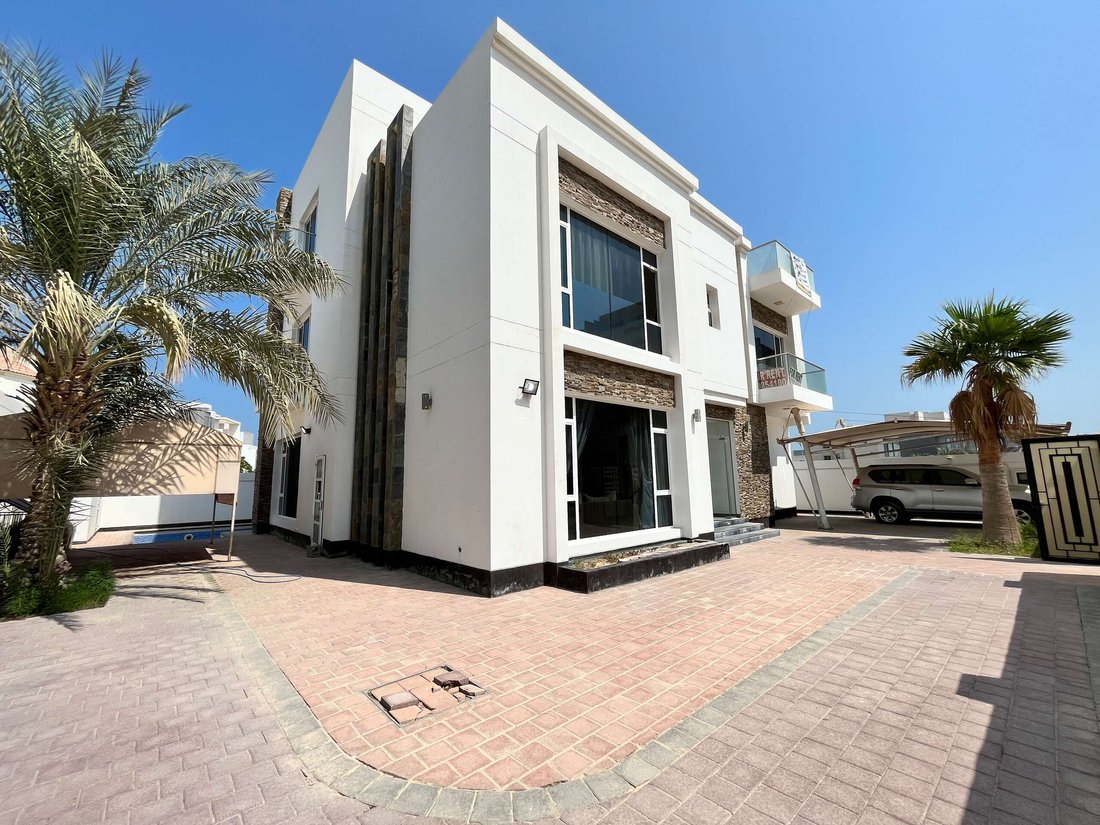 Villa in Amwaj Islands, Muharraq Governorate, Bahrain 1 - 17245096
