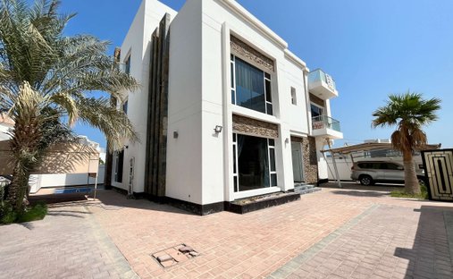 Villa in Amwaj Islands, Muharraq Governorate, Bahrain 1