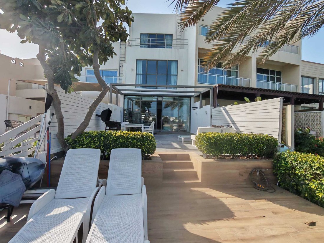 Villa in Amwaj Islands, Muharraq Governorate, Bahrain 1 - 17245142