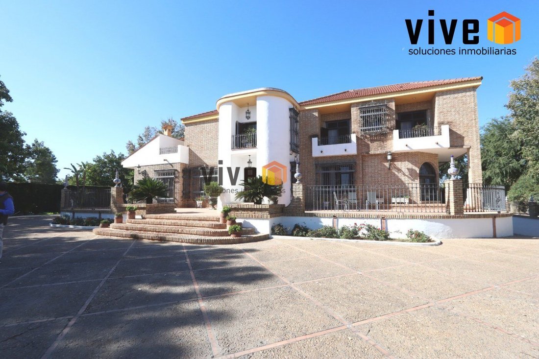 Villa in Espartinas, Andalusia, Spain 1 - 17144545