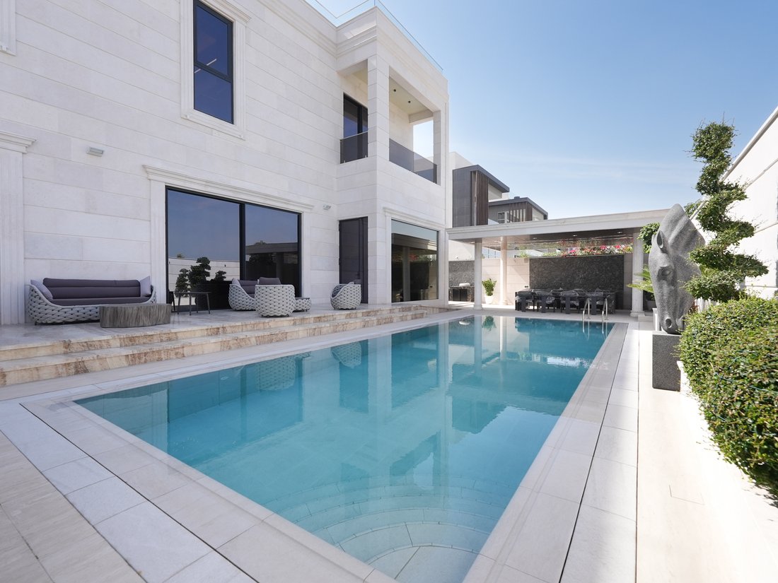 Villa in Hadaeq Sheikh Mohammed Bin Rashid, Dubai, United Arab Emirates 1 - 17245918
