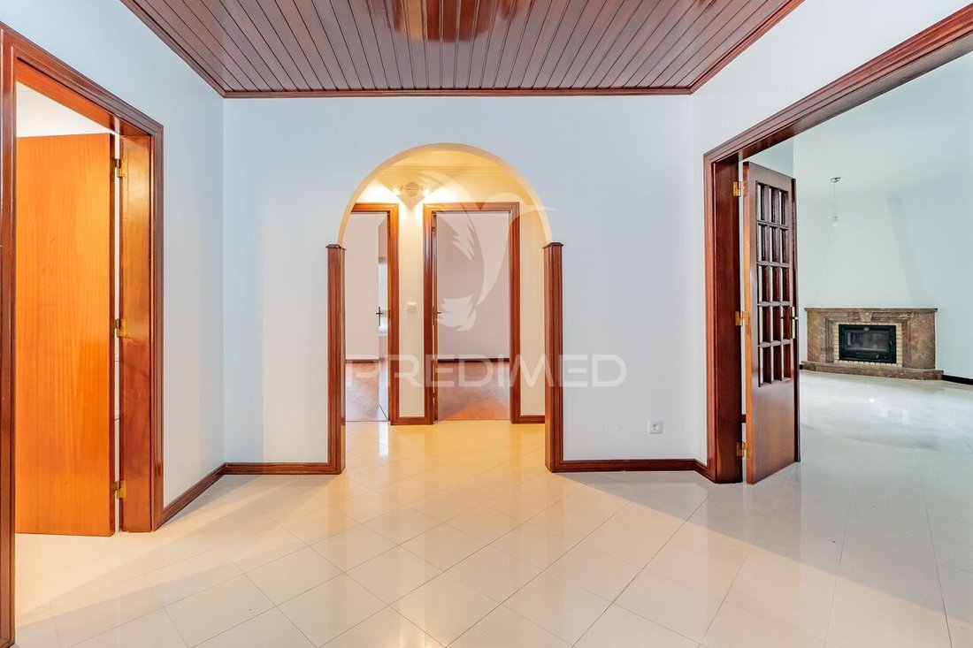 Apartment in Alfragide, Lisbon, Portugal 1 - 17245703