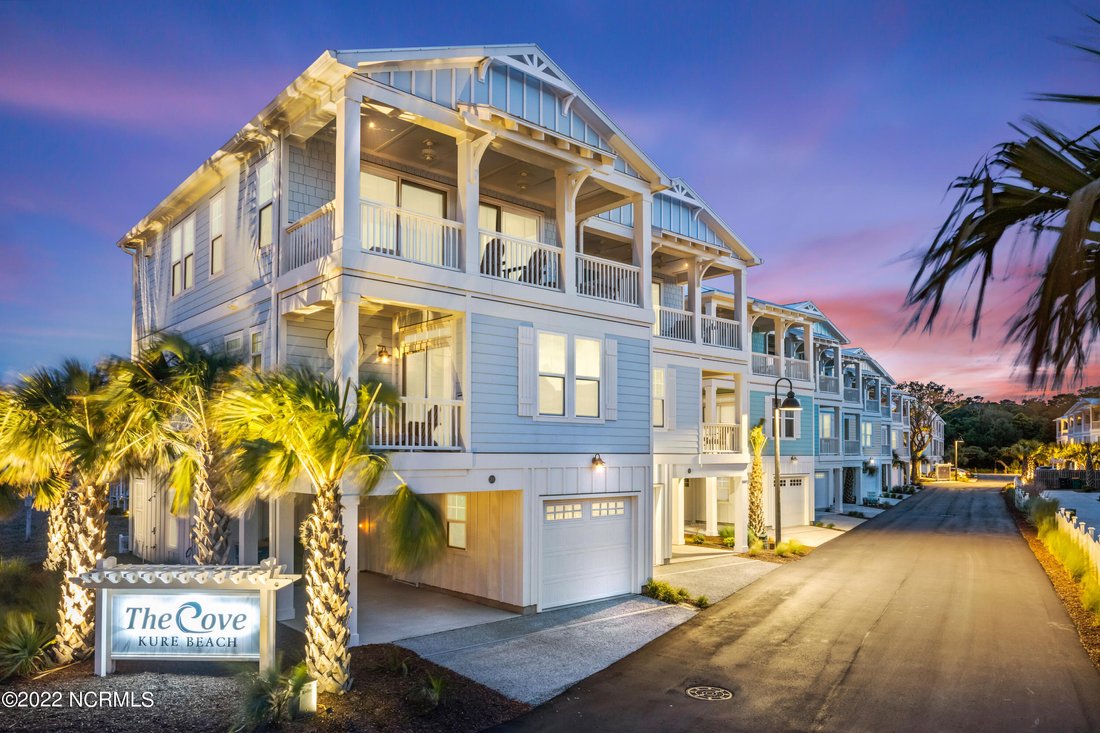 Townhouse in Kure Beach, North Carolina, United States 1 - 17245311