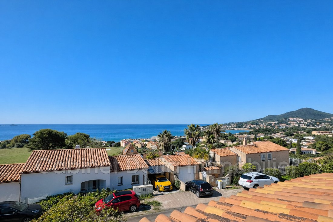 Villa in Centre Ville, Carqueiranne, France 1 - 15427774