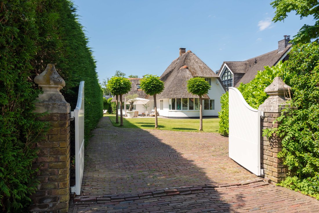 Villa in Bergen, North Holland, Netherlands 1 - 17246742