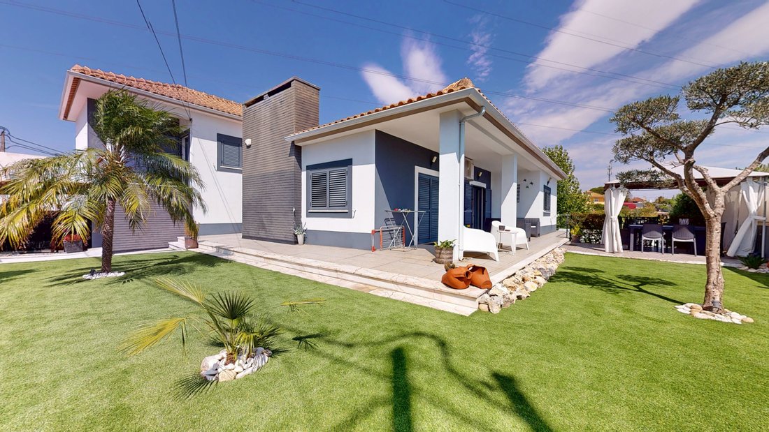 Villa in Charneca de Caparica e Sobreda, Setubal, Portugal 1 - 17246082