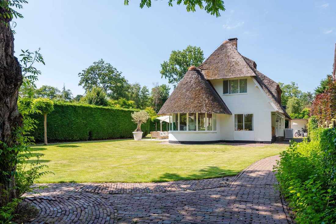 Villa in Bergen, North Holland, Netherlands 2 - 17246742