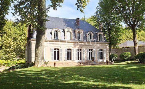 House in Briand Leclerc, Sens, France 1