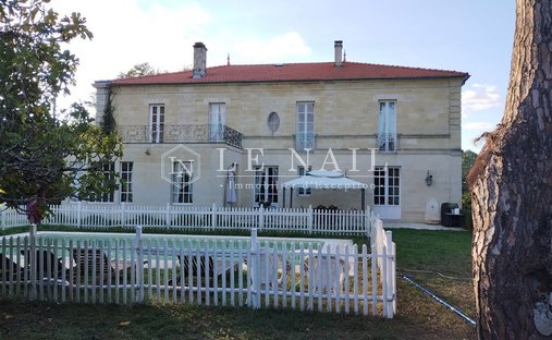House in Hôtel de Ville-Quinconce-Saint Seurin-Fondaudège, Bordeaux, France 1