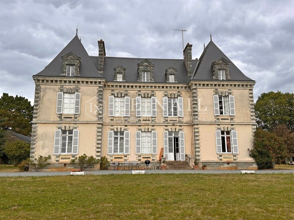 Castle in Saint-Martin-sur-Oust, Brittany, France 4 - 16489030