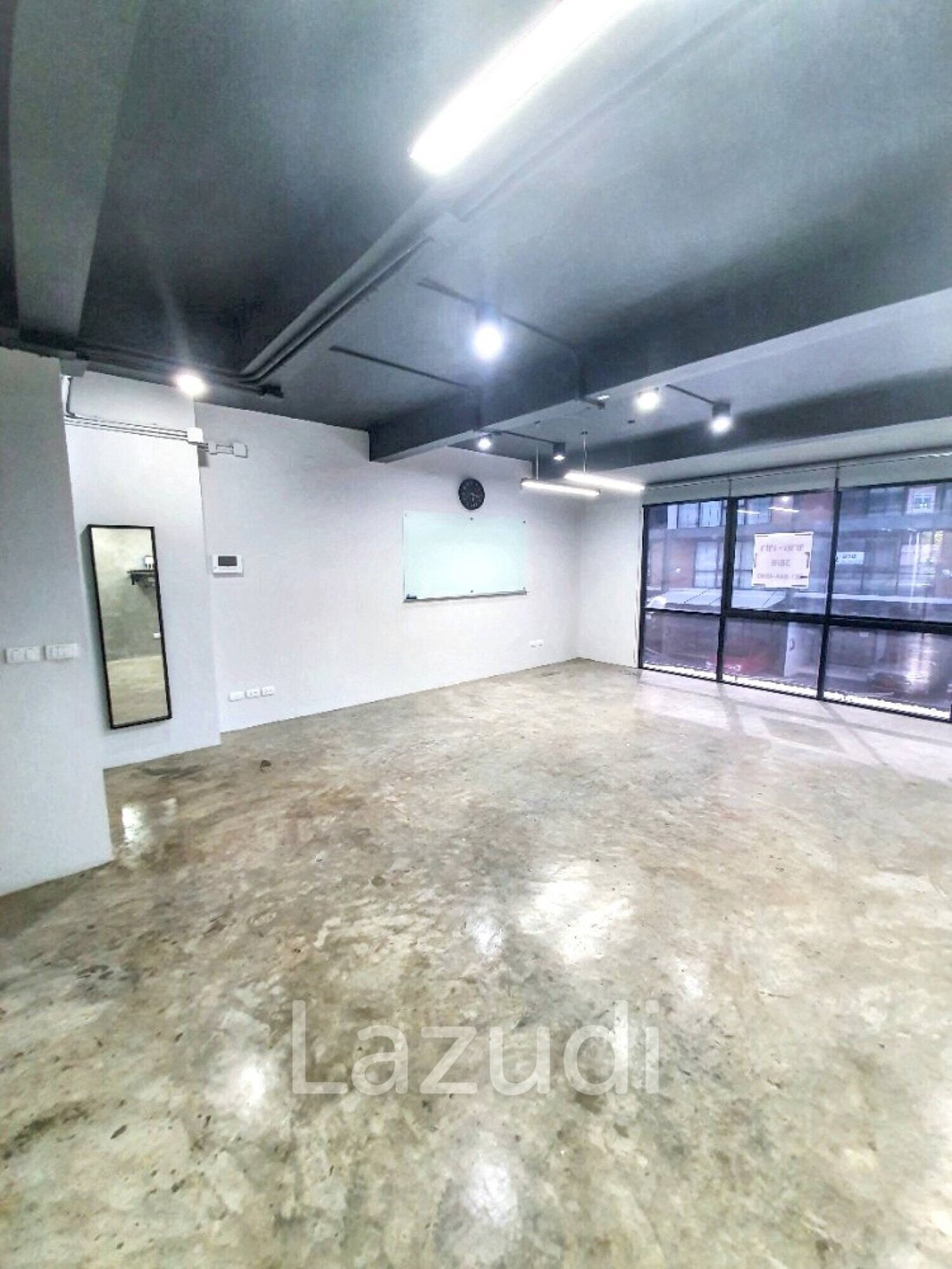 Suan Luang, Bangkok, Thailand 3 - 17246313