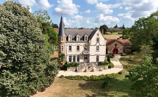 Castle in France et Rosieres, Vichy, France 1