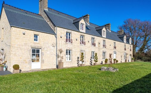 Estate in Valognes, Normandy, France 1