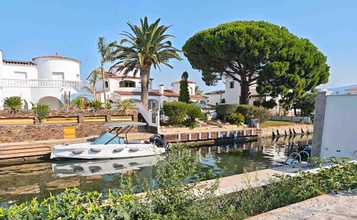 Villa à Empuriabrava, Catalogne, Espagne 1