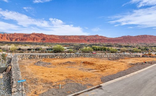 Land in Ivins, Utah, United States 1
