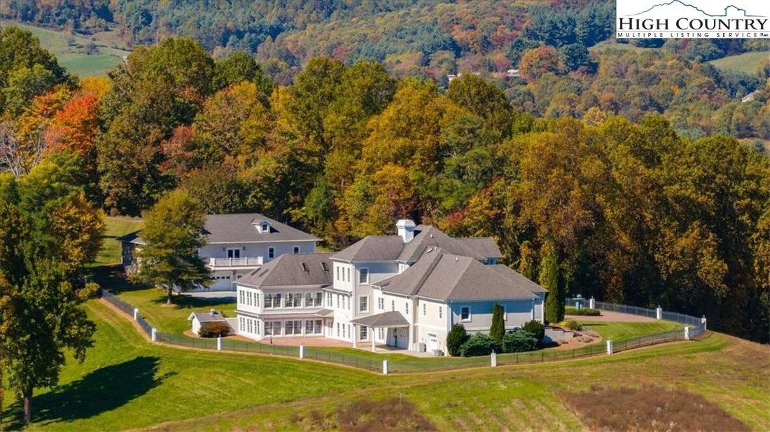 House in Sparta, North Carolina, United States 2 - 17246852