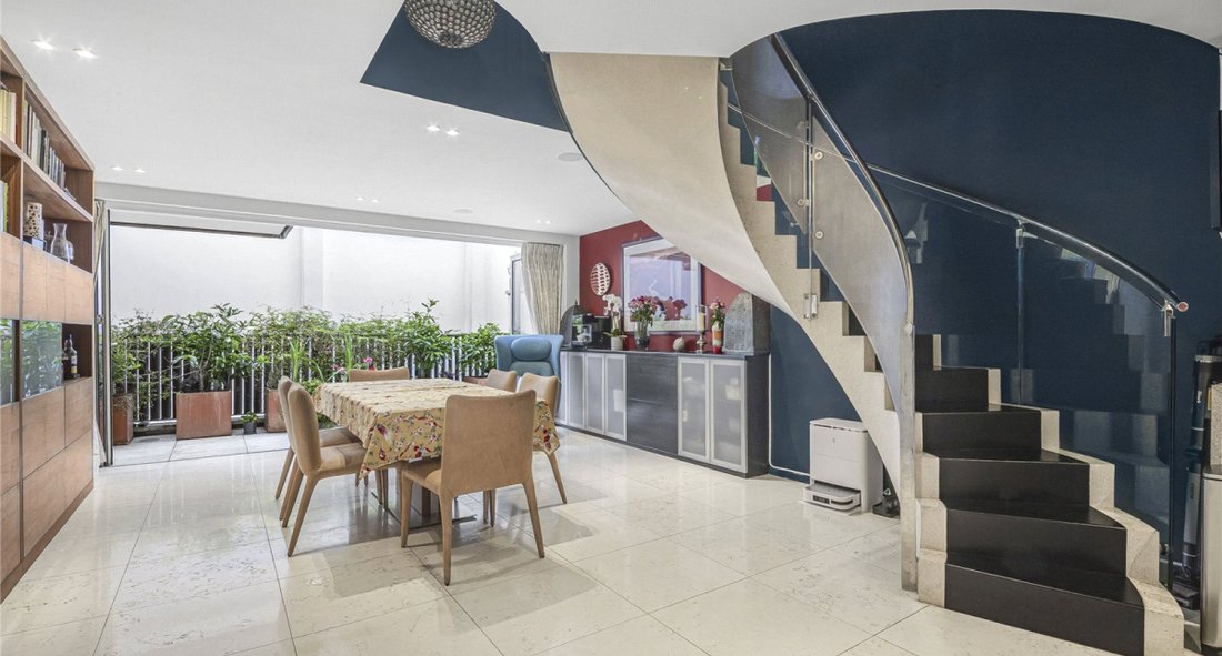 Townhouse in Fitzrovia, Camden, England 1 - 16702254
