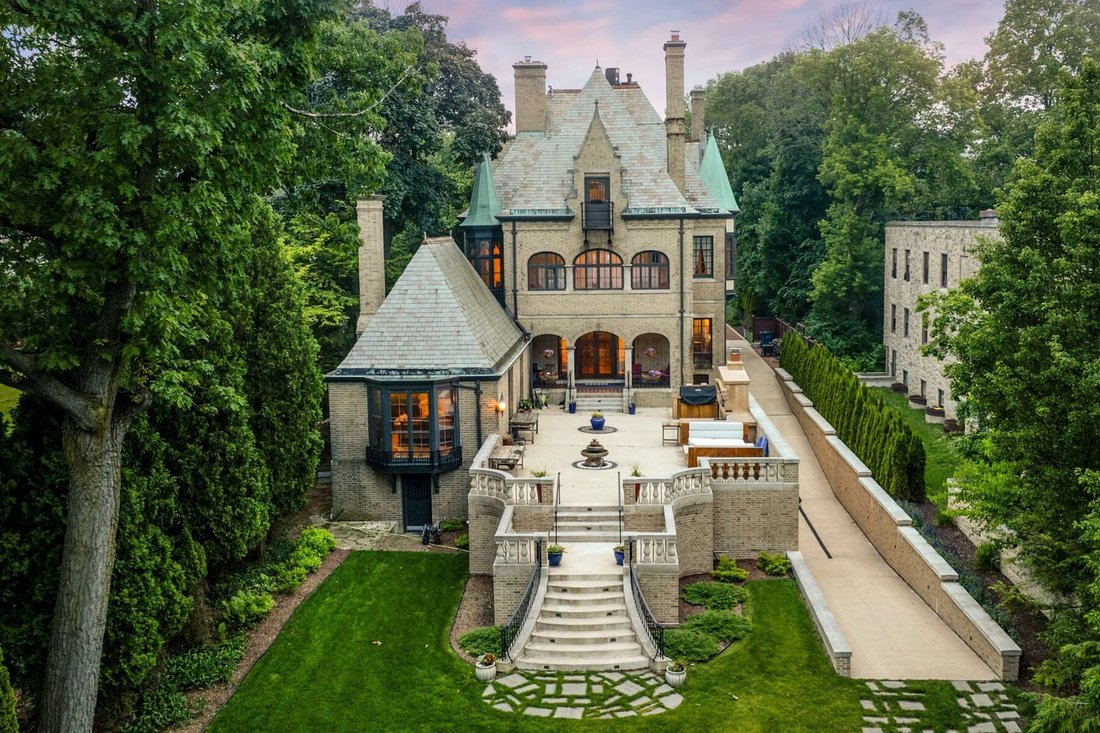 House in Milwaukee, Wisconsin, United States 1 - 17246818