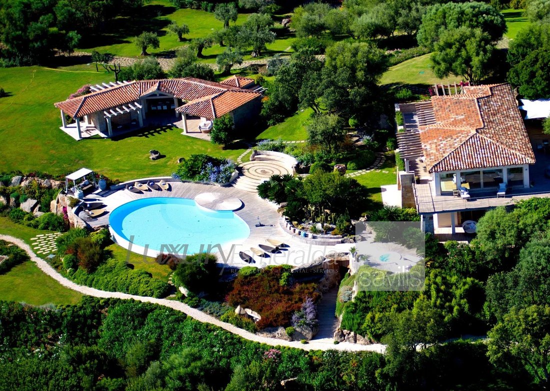Villa in Puntaldia, Sardinia, Italy 3 - 17246964