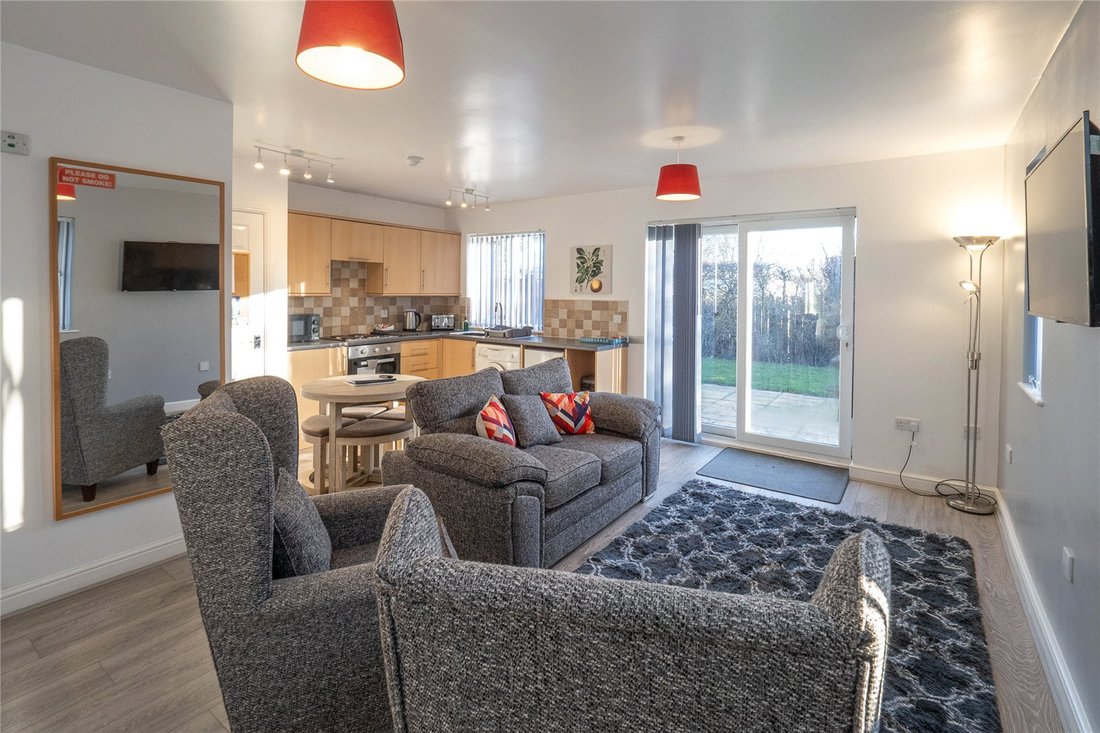 Bungalow in Carnaby, England 5 - 17247188
