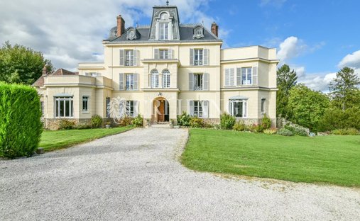 House in Labbeville, Ile-de-France, France 1