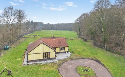 Bungalow in Newgate Street, Hatfield, England 1