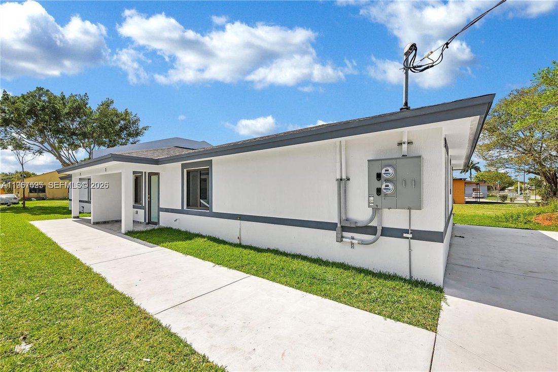 House in Homestead, Florida, United States 3 - 17246975