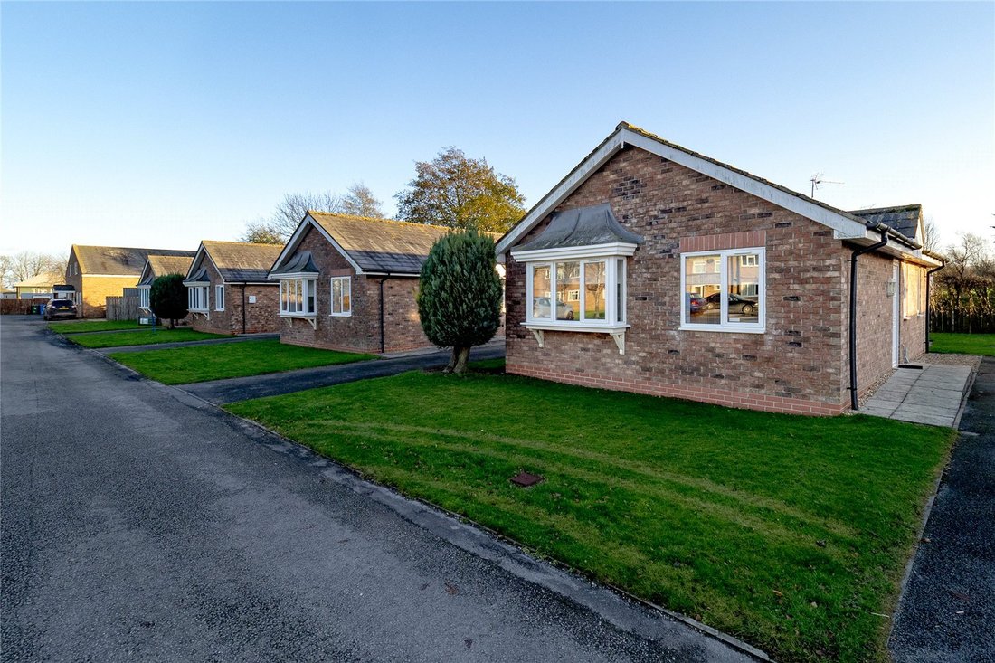 Bungalow in Carnaby, England 1 - 17247188