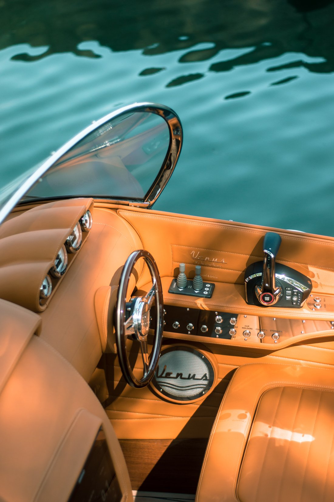 Motor Yacht in Saint-Tropez, Provence-Alpes-Côte d'Azur, France 4 - 17247669
