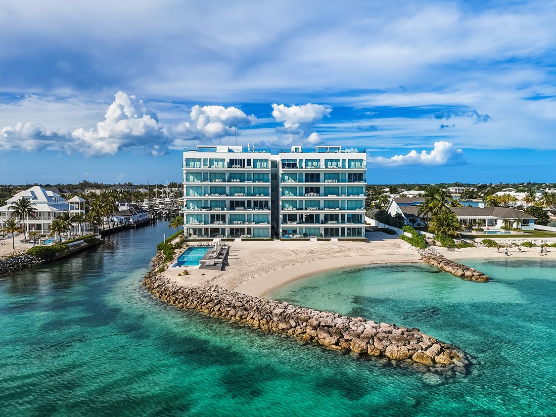 Apartment in Nassau, New Providence, The Bahamas 1 - 17247869