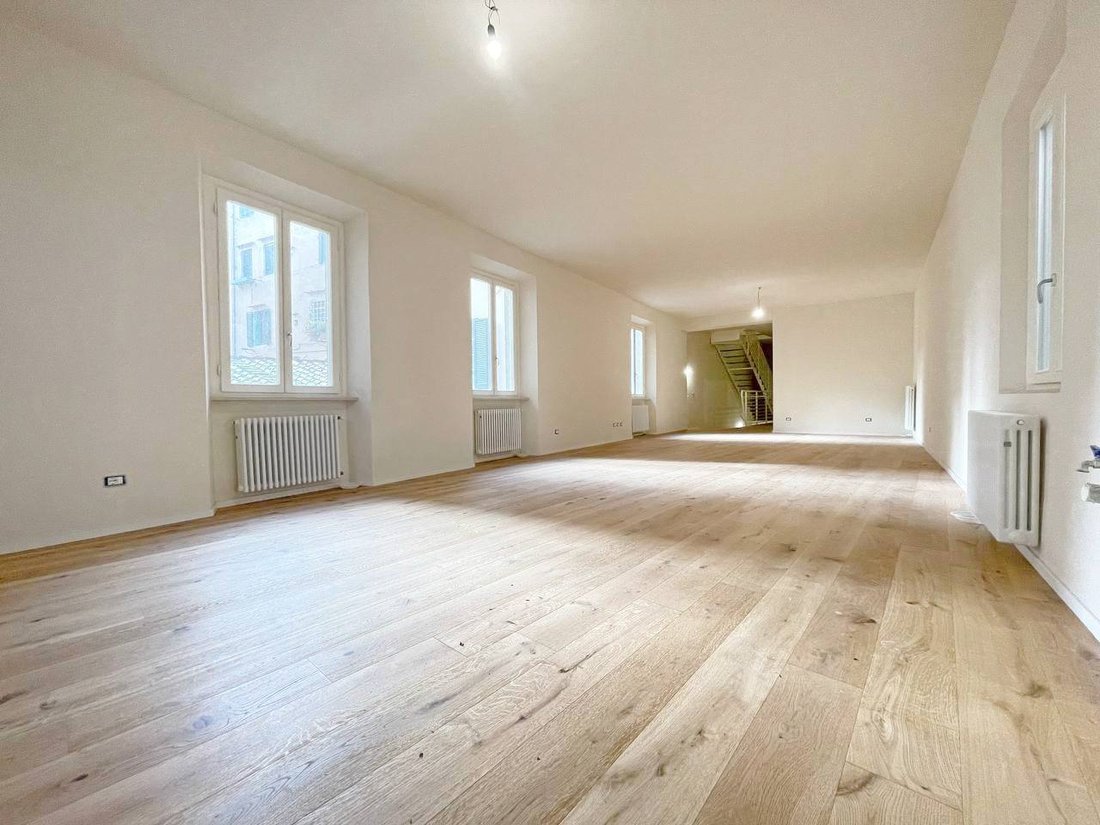 Apartment in Historic Center, Lucca, Tuscany 5 - 17247532
