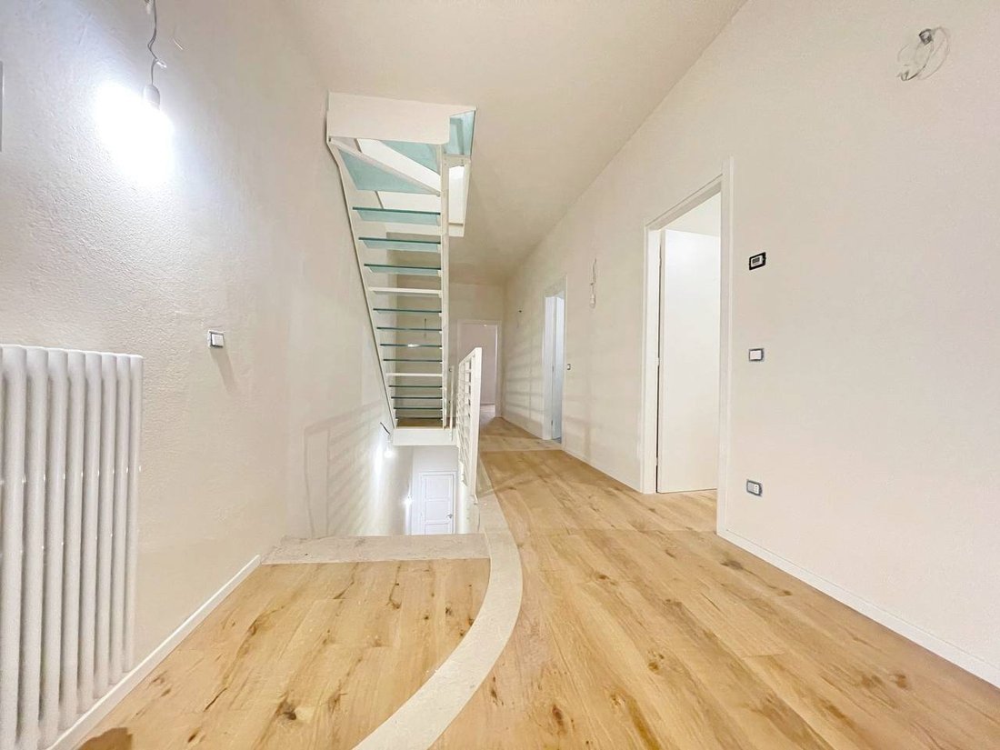 Apartment in Historic Center, Lucca, Tuscany 1 - 17247532