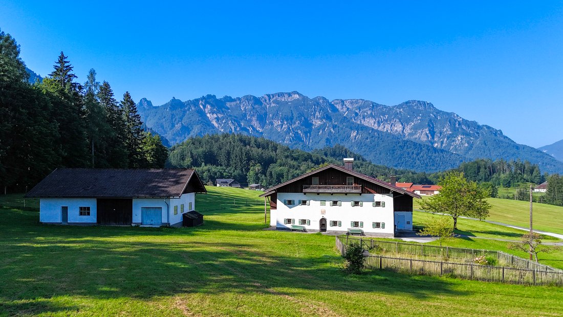 Historic & Renovated Heritage Farmhouse In A Secluded Location