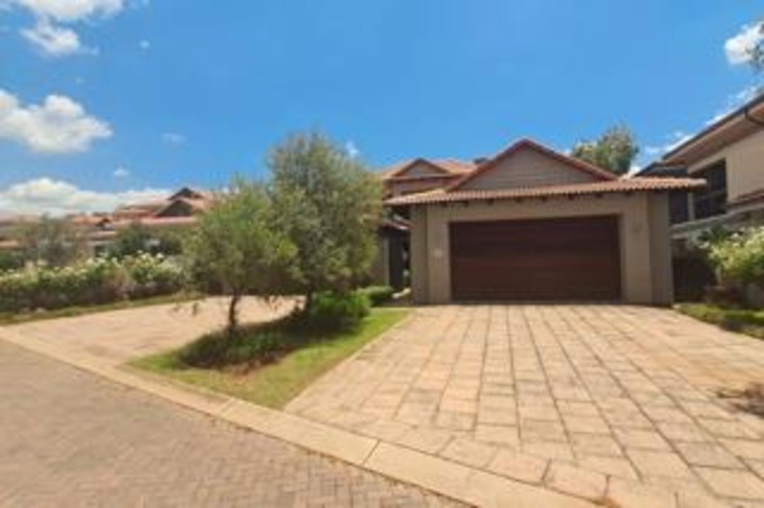House in Braamfontein, Gauteng, South Africa 1 - 17250501