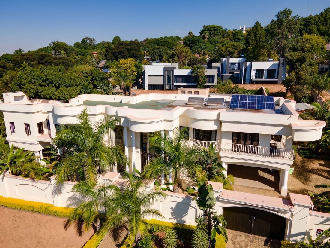 House in Waterkloof, Gauteng, South Africa 4 - 17249965