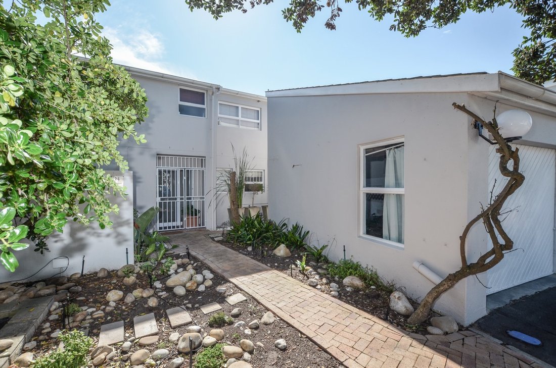Townhouse in Bothasig, Cape Town, South Africa 5 - 17252261