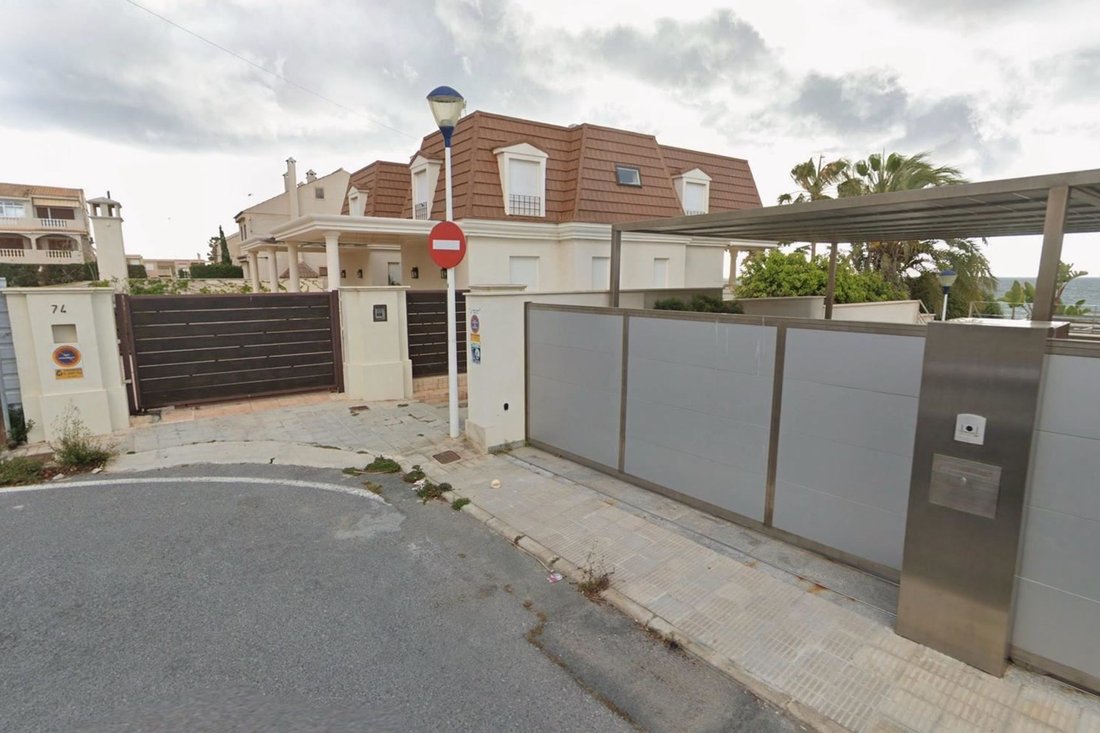 Villa in Santa Pola, Valencian Community, Spain 3 - 17248245