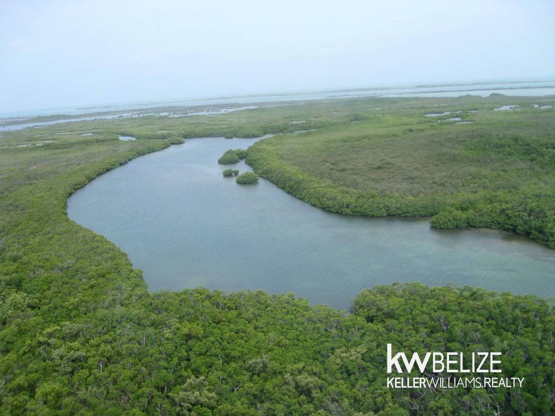 Land in Bacalar Chico, Corozal District, Belize 2 - 17249522