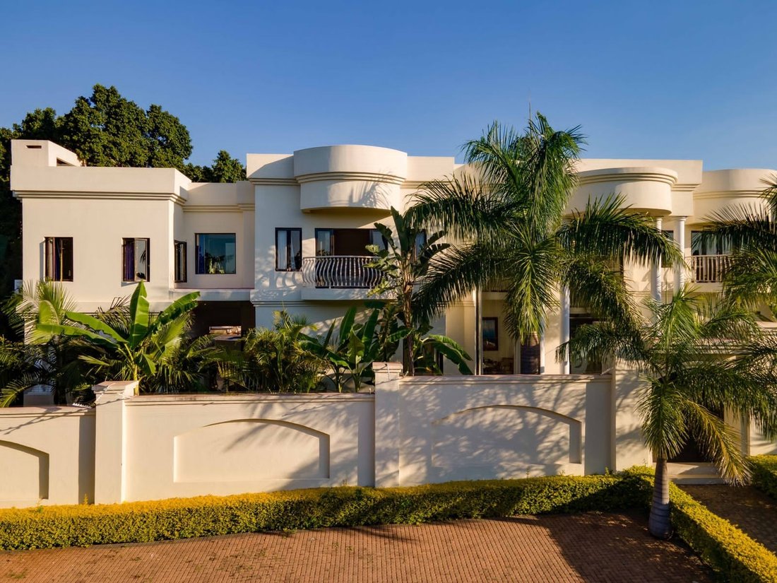 House in Waterkloof, Gauteng, South Africa 1 - 17249965