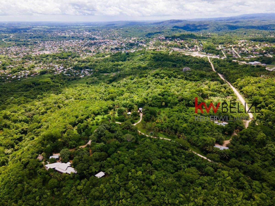 House in San Ignacio, Cayo District, Belize 5 - 17249875