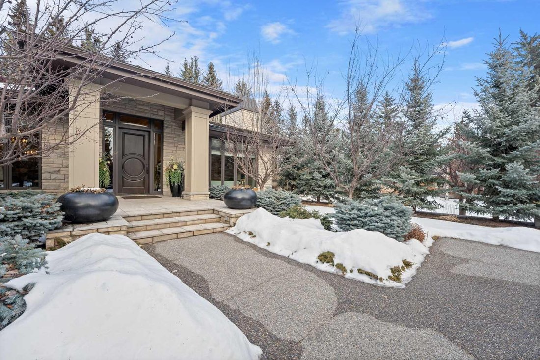 House in Calgary, Alberta, Canada 3 - 17250075