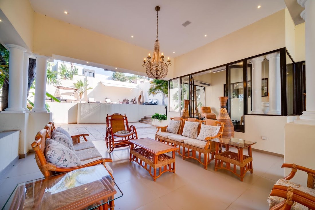 House in Waterkloof, Gauteng, South Africa 2 - 17249965