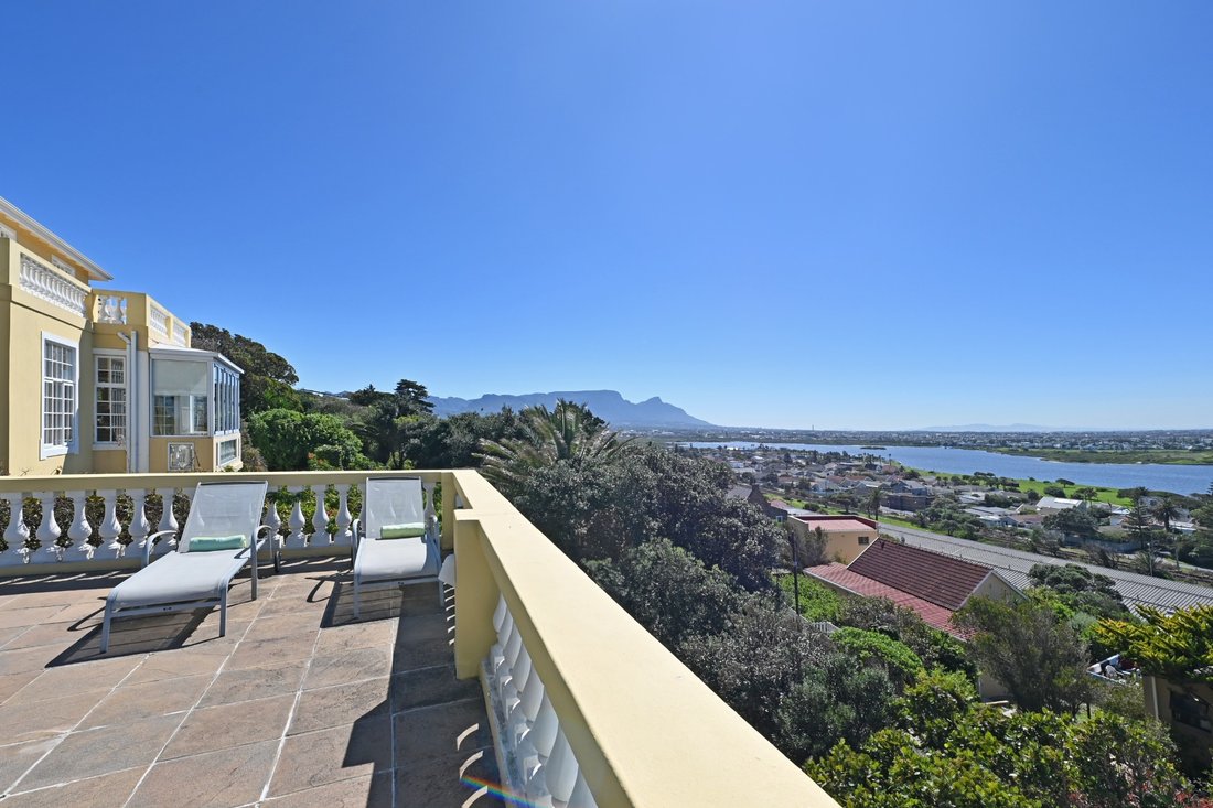 House in Muizenberg, Cape Town, South Africa 4 - 17252297
