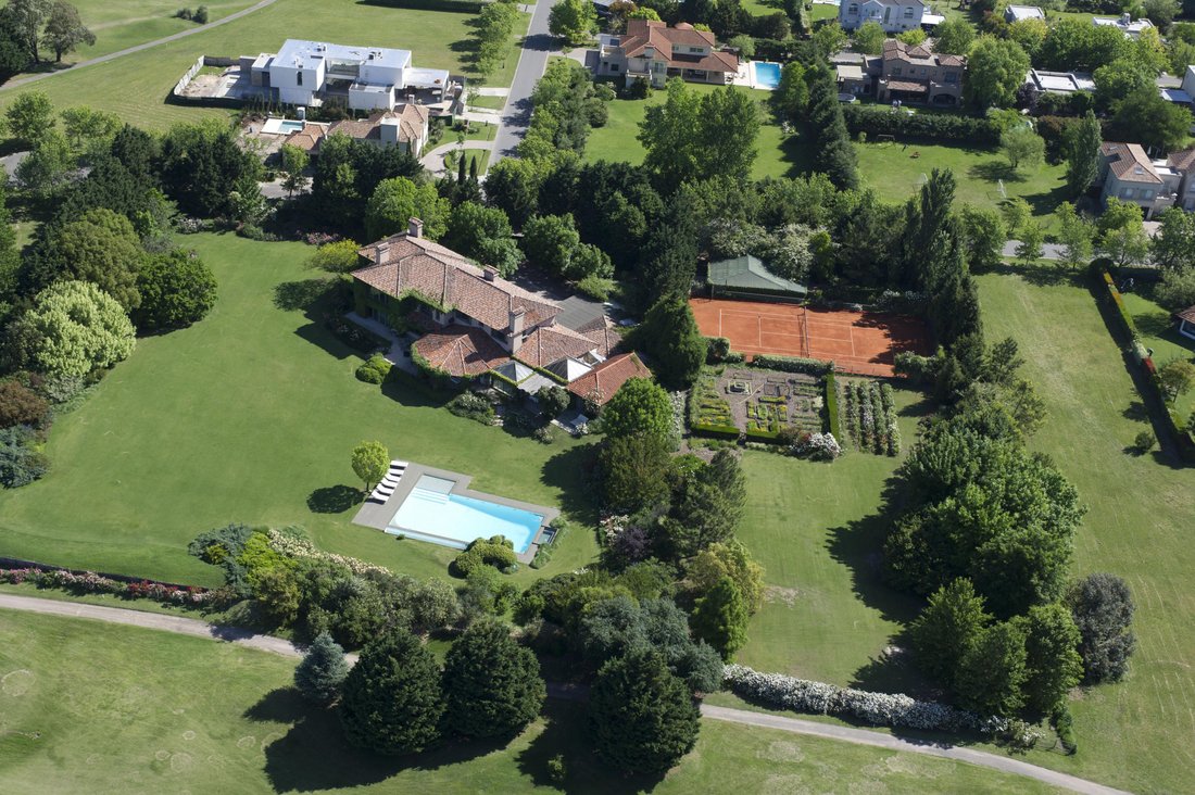 Land in Bella Vista, Buenos Aires Province, Argentina 2 - 17249241