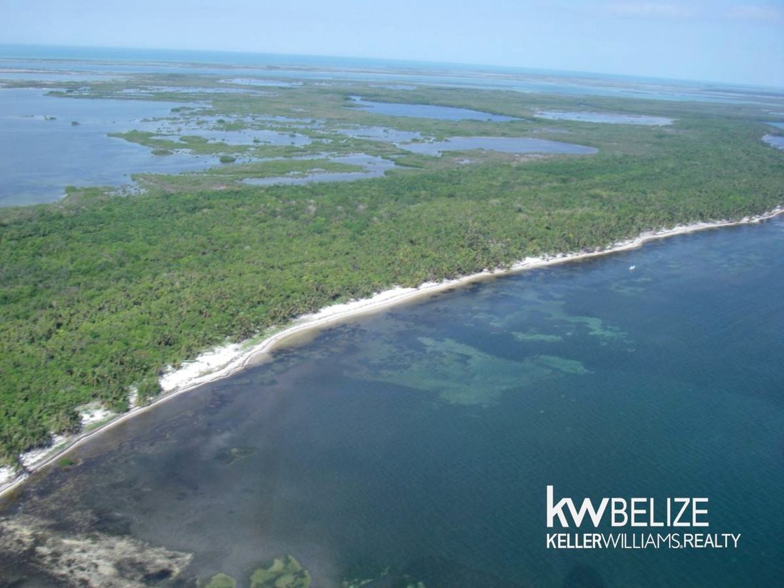 Land in Bacalar Chico, Corozal District, Belize 1 - 17249522